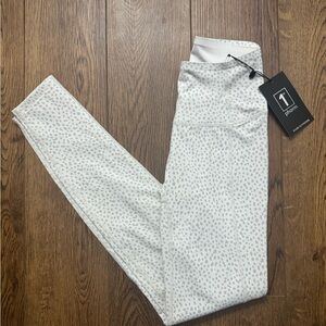 🆕 1st Phorm Leggings Reversible, Women's Small White Cheetah Print Active